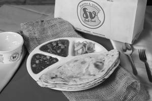 CHOLE + 3 KULCHA