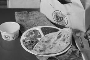 COMBO BUTTER PANEER + CHOLA + 3 KULCHA
