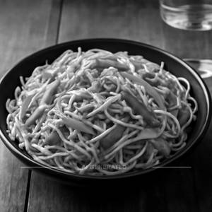 Veg Hakka Noodles
