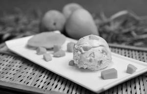 Mango vanilla ice cream