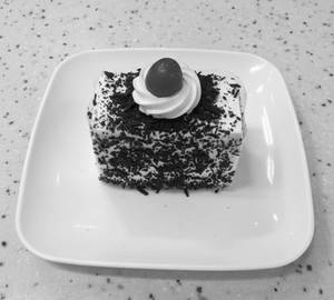 Blackforest Pastry Eggless