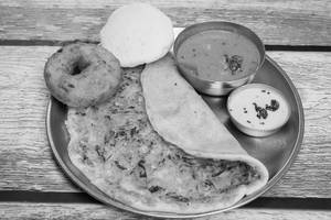 Onion Uttapam