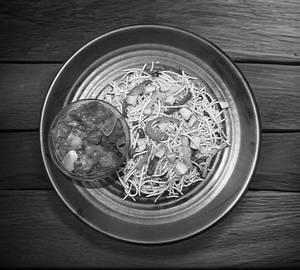Chicken Noodles With Chicken Manchurian [4 Pieces]