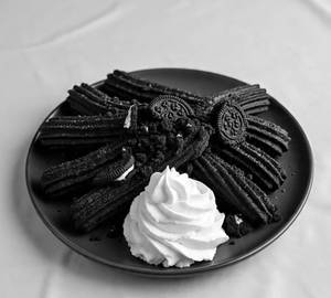 Oreo and nuts churros [8 pieces]