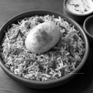 Egg biryani [1 egg]