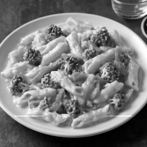 Cheese vegetable pasta