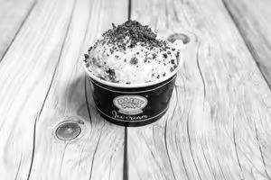 Vanilla Oreo Ice Cream (1 Scoop)
