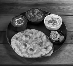 Tawa Chicken + 4 Tandoori Rumali Roti