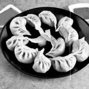 Veg Paneer Shawarma Momos