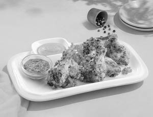 Garlicky Chicken Wings [6 pcs]