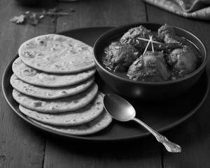 2 Roti with chilli chicken