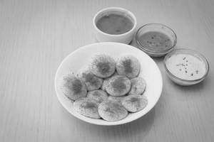 Mini Idli Ghee Podi (12 Pcs)