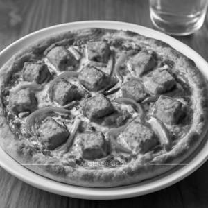 Roasted Paneer Pizza