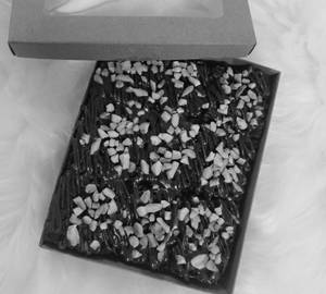 Nutella Butter Brownie (9 pieces )