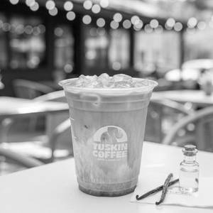 Iced Vanilla Latte
