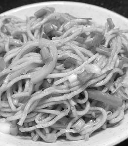 Street Style Chomein - Egg
