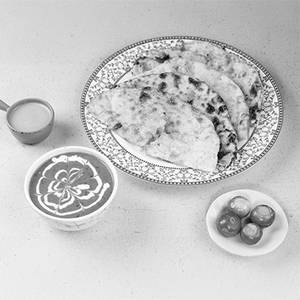 Chur Chur Naan with Dal Makhani