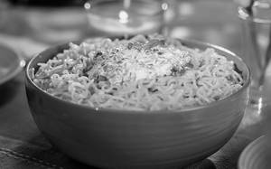 Mixed Sauce Maggi With Cheese