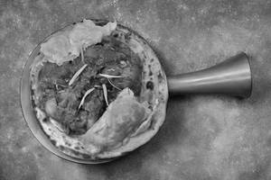 Tawa Bhuna Gosht With Butter Naan