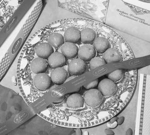 Besan Laddu