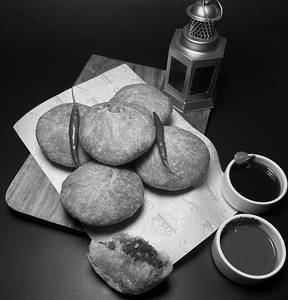 Khasta Kachori Bucket [10pc]