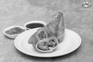 Jain Samosa (Banana Stuffing)
