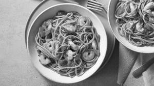 Spaghetti With Prawns - Spaghetti In Pink Sauce With Chillies And Prawns