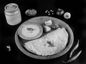 Pithla Bhakri  Thecha