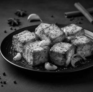Lehsuni Paneer Tikka