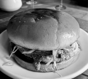 Green Pepper Chicken Bun