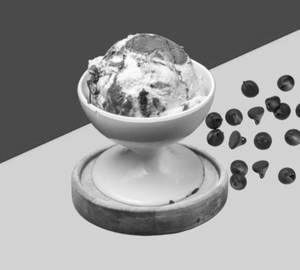 Vanilla Choco Chips Ice Cream 