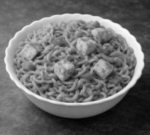 Hot Paneer Maggi