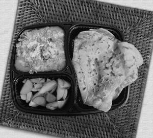 Paneer Ghotala With 2 Plain Parathe
