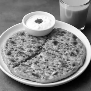 Garlic Paneer Paratha