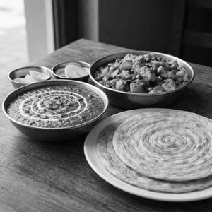 Seasonal Mix Veg + Apki Rasoi Dal Makhani + 2 Lachha Paratha