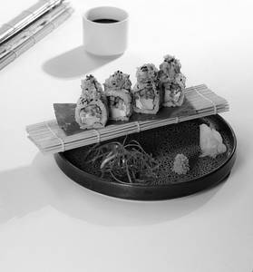 Avocado Guacamole Uramaki Roll