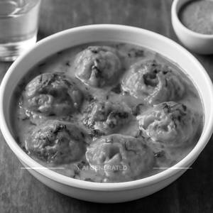 Paneer Tandoori Gravy Momos