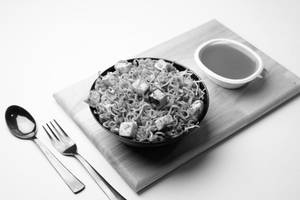 Paneer Fried Maggi