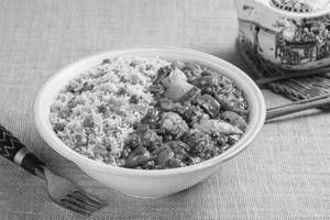 Veg Fried Rice With Manchurian Bowl