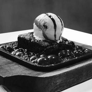 Sizzling Chocolate Walnut Brownie
