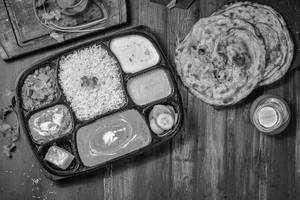 Shahi Naan Thali