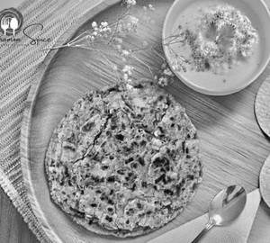 Sindhi Onion Koki [2 Pieces]