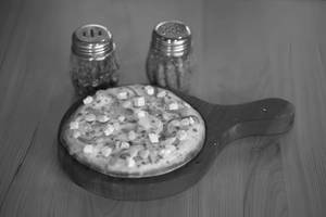 Achari Pizza