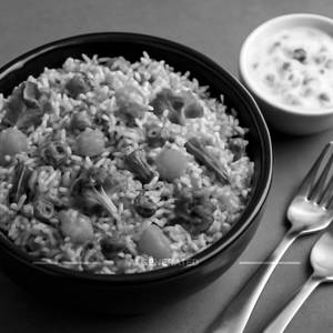 Veg Biryani With Raita
