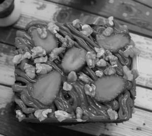 Walnut - Strawberry Mudpie