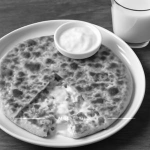 Special cheese capsicum paratha