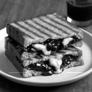 Chocolate cheese grilled sandwich