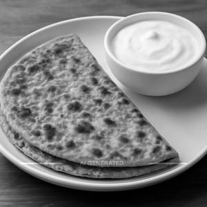 Paneer Paratha With Curd Meal