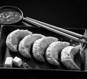 Paneer Achari Fried Momo