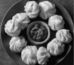 Nidhi's Spicy Szechuan Momos